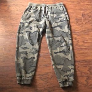 Volcom camouflage green pants jogger medium